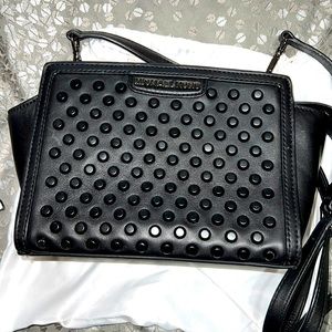 Michael Kors satchel. Barely used. Like new.